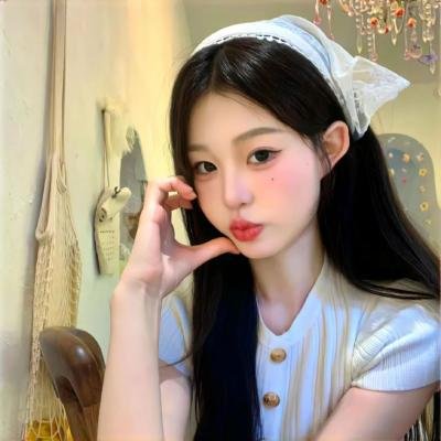巴黎时装周海报